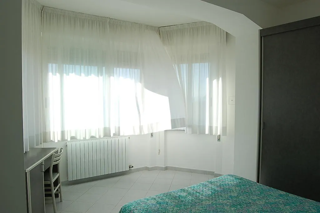 Residence Augustus Laigueglia 2*,